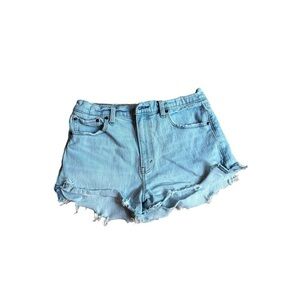 Abercrombie & Fitch The Mom Short High Rise Light Wash Distressed Raw Hem 28/6
